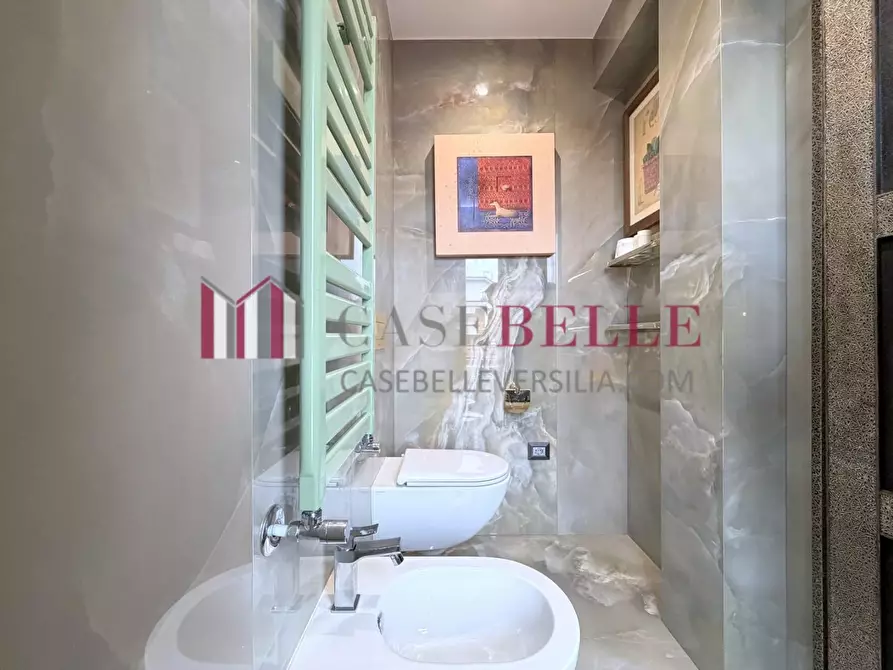 Immagine 33 di Mansarda in vendita  a Massa