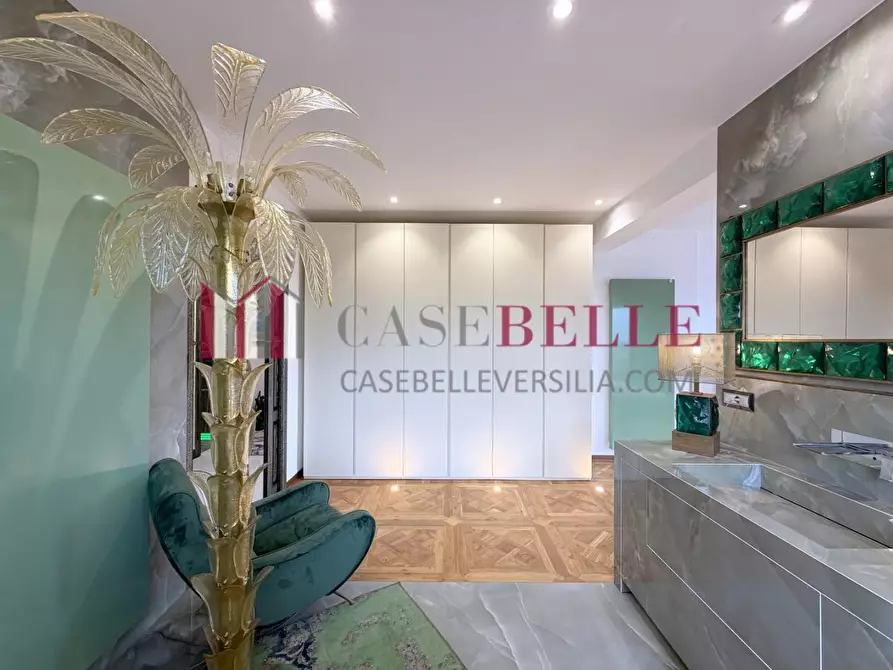 Immagine 35 di Mansarda in vendita  a Massa