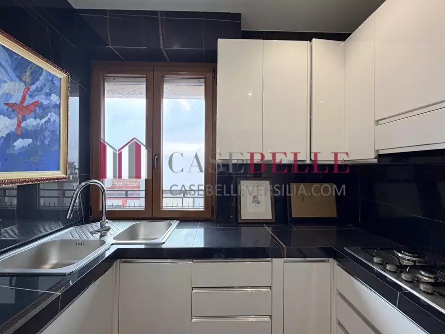 Immagine 16 di Mansarda in vendita  a Massa