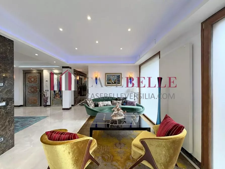 Immagine 13 di Mansarda in vendita  a Massa