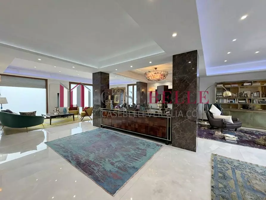 Immagine 4 di Mansarda in vendita  a Massa