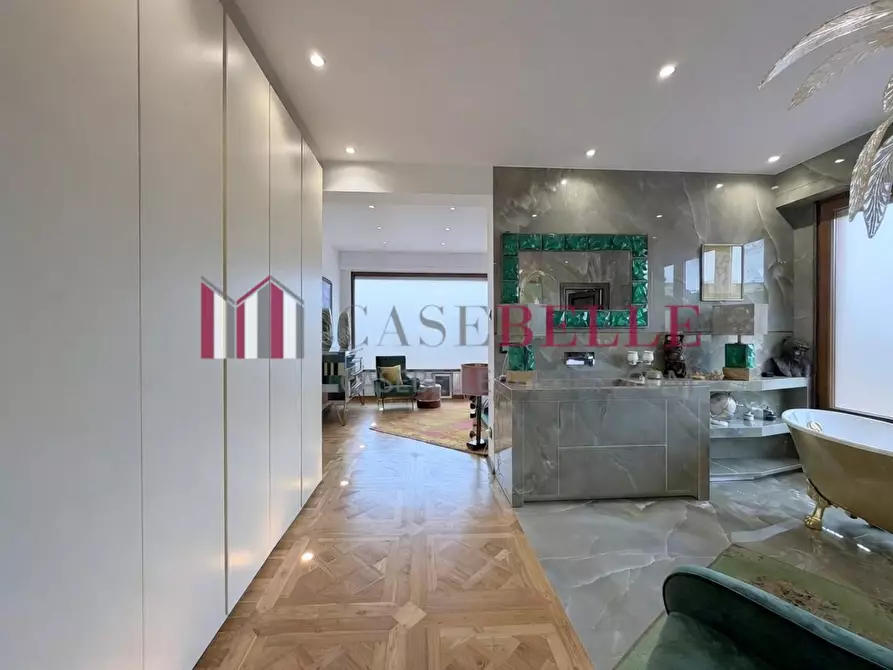 Immagine 30 di Mansarda in vendita  a Massa