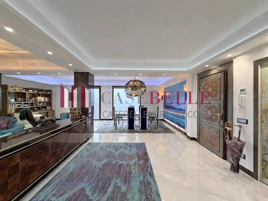 Immagine 43 di Mansarda in vendita  a Massa