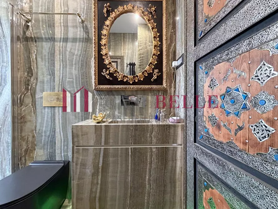 Immagine 23 di Mansarda in vendita  a Massa