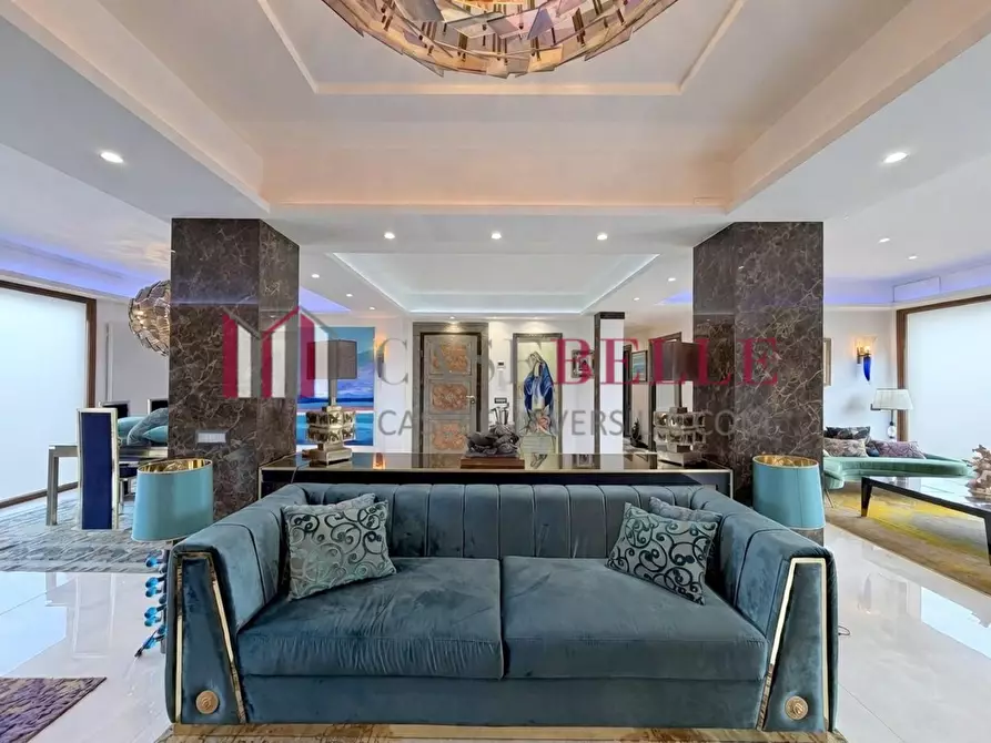 Immagine 10 di Mansarda in vendita  a Massa