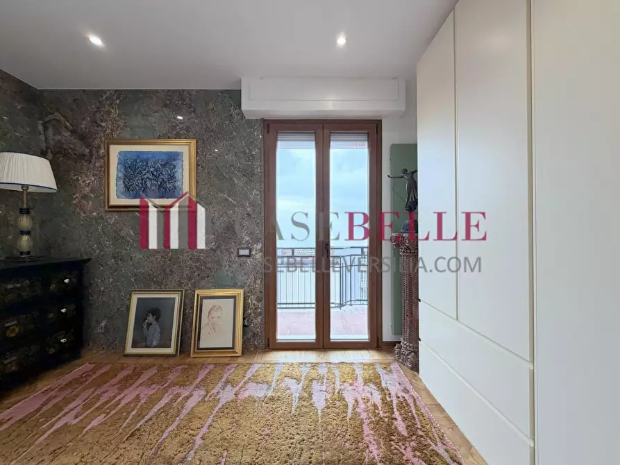 Immagine 25 di Mansarda in vendita  a Massa