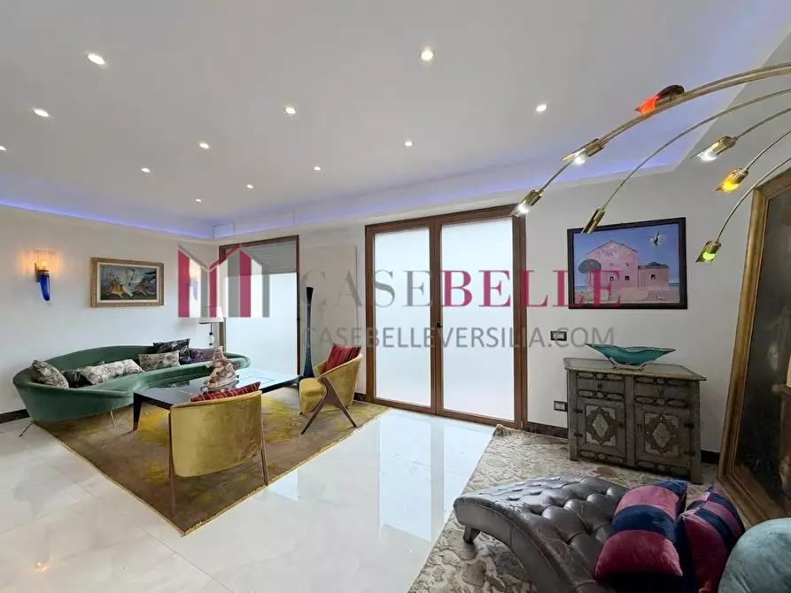 Immagine 12 di Mansarda in vendita  a Massa