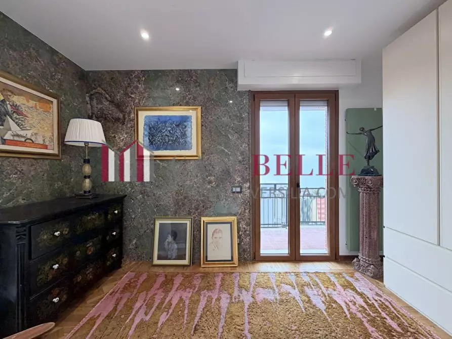 Immagine 28 di Mansarda in vendita  a Massa