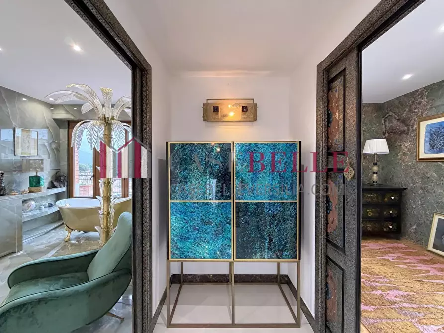 Immagine 24 di Mansarda in vendita  a Massa