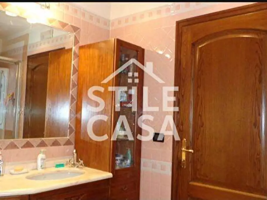 Immagine 43 di Appartamento in vendita  a Montecatini Terme