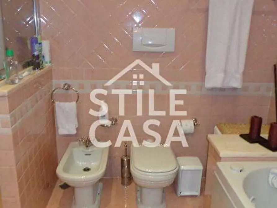 Immagine 33 di Appartamento in vendita  a Montecatini Terme