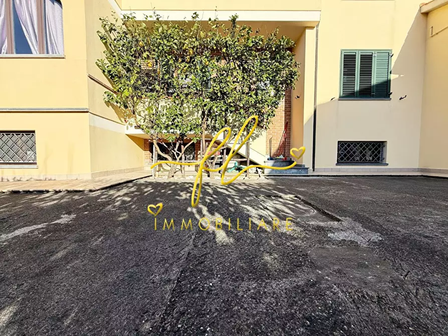 Immagine 36 di Villetta a schiera in vendita  a Cecina