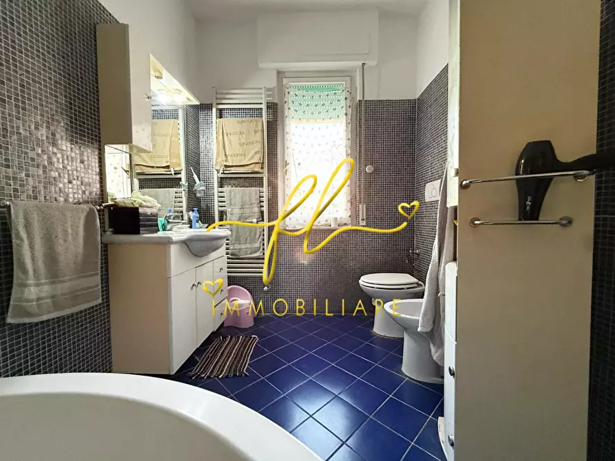 Immagine 16 di Appartamento in vendita  a Cecina