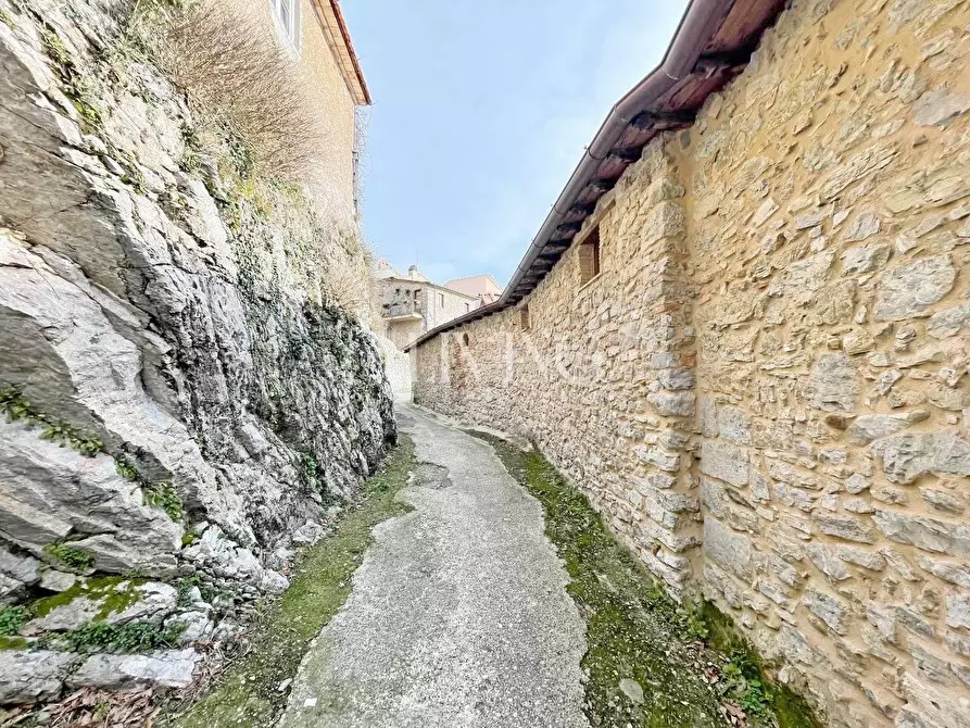 Immagine 14 di Casa semindipendente in vendita  a Camaiore