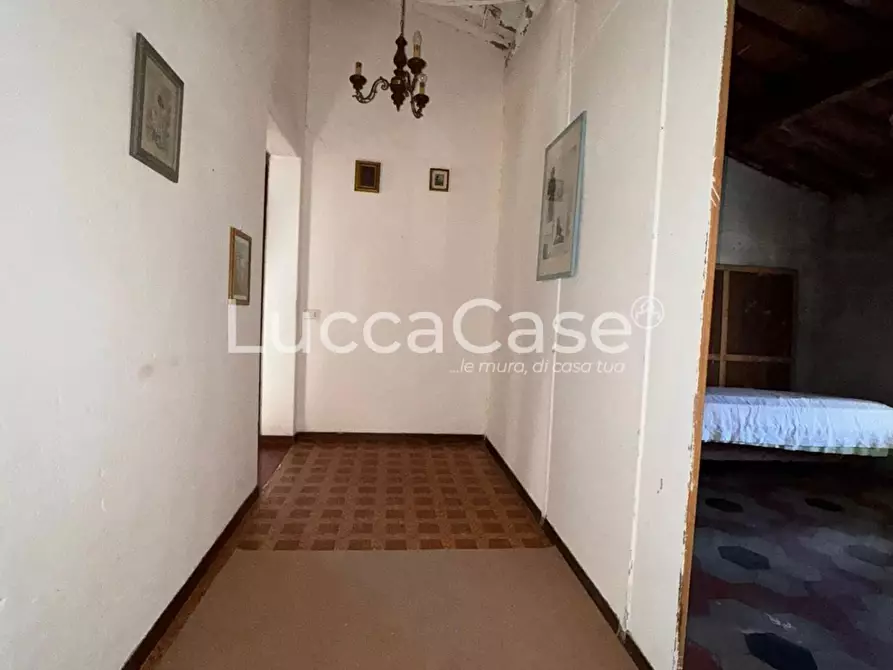 Immagine 29 di Casa semindipendente in vendita  a Borgo A Mozzano