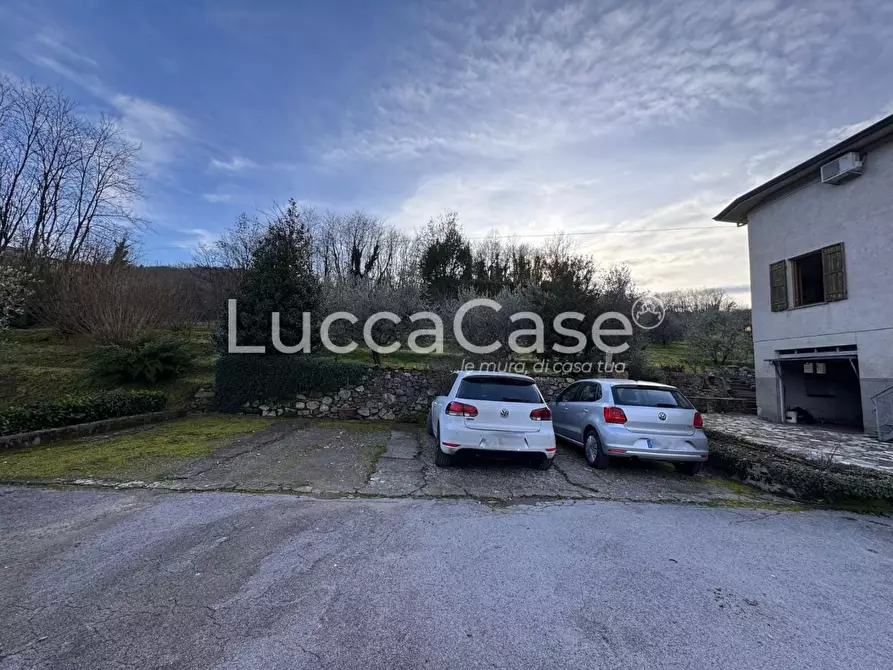 Immagine 47 di Casa semindipendente in vendita  a Borgo A Mozzano