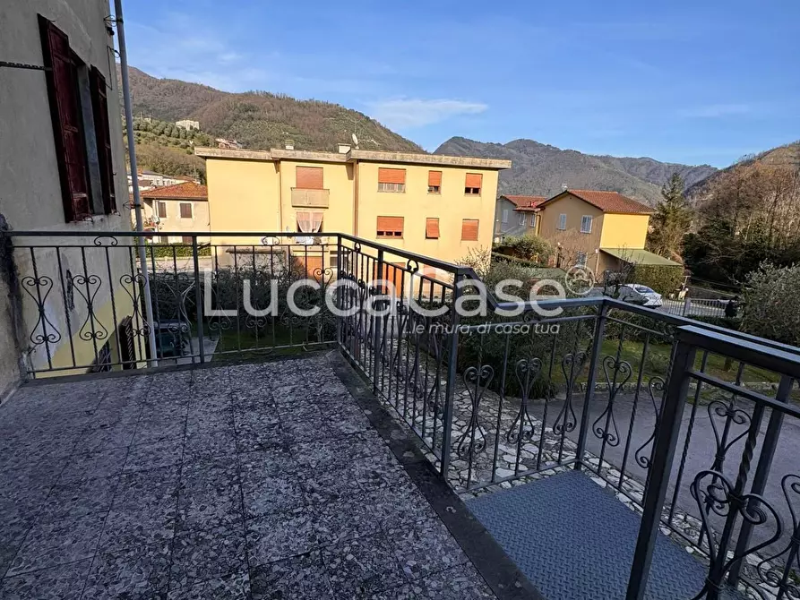 Immagine 25 di Casa semindipendente in vendita  a Borgo A Mozzano