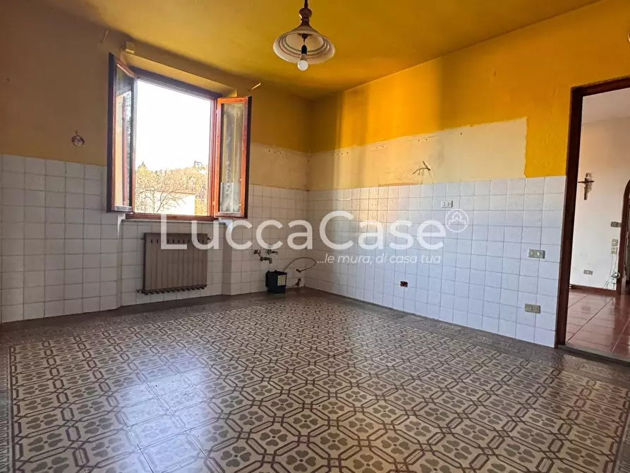 Immagine 21 di Casa semindipendente in vendita  a Borgo A Mozzano