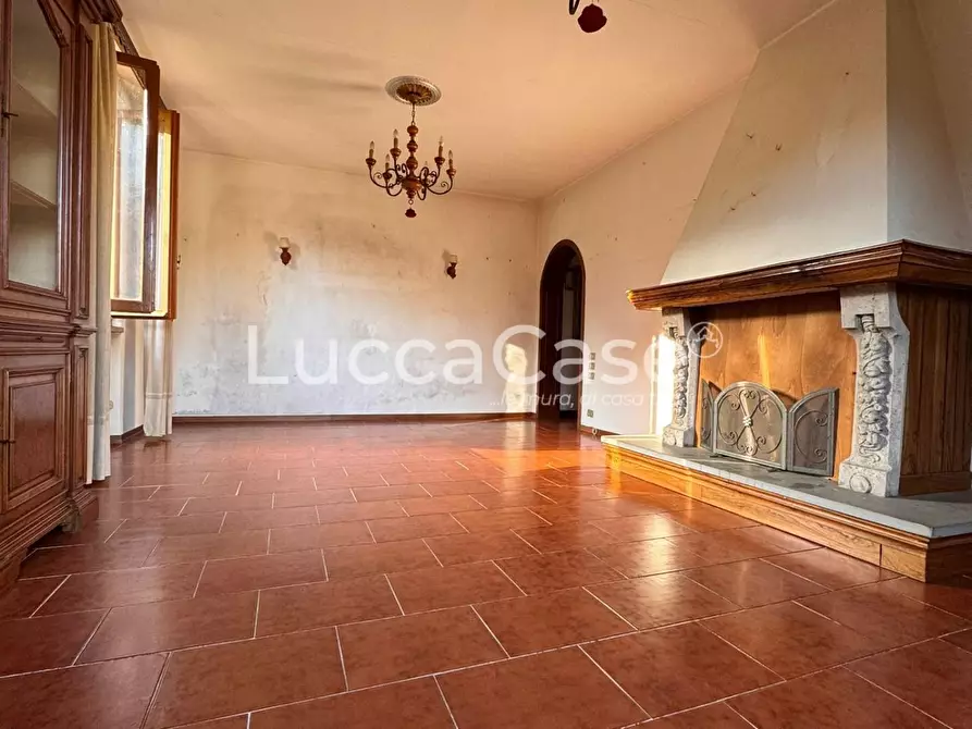 Immagine 1 di Casa semindipendente in vendita  a Borgo A Mozzano