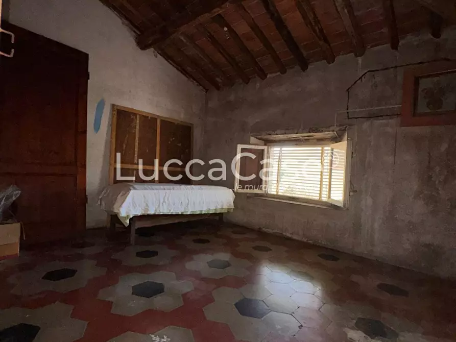 Immagine 27 di Casa semindipendente in vendita  a Borgo A Mozzano