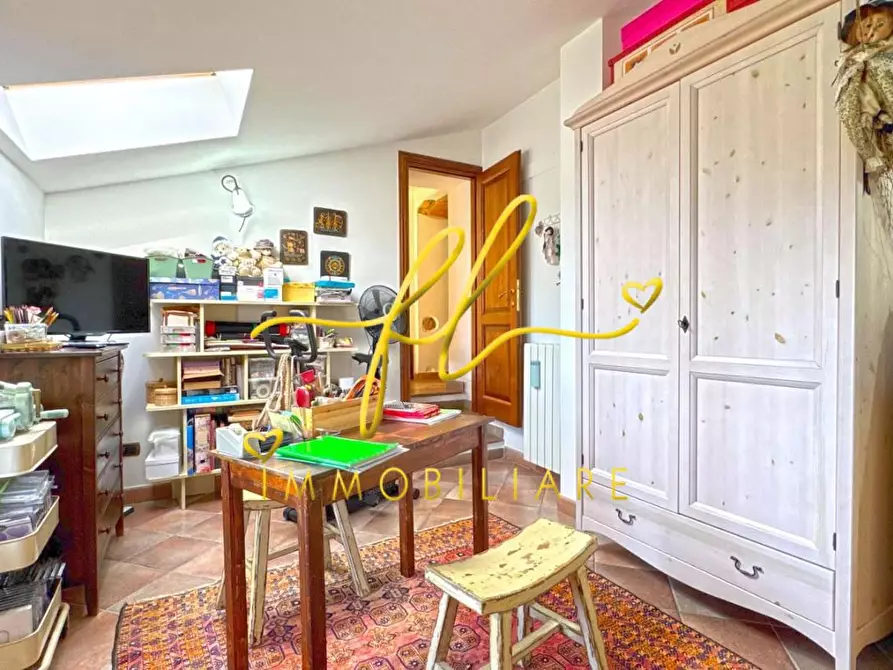 Immagine 31 di Casa colonica in vendita  a Rosignano Marittimo