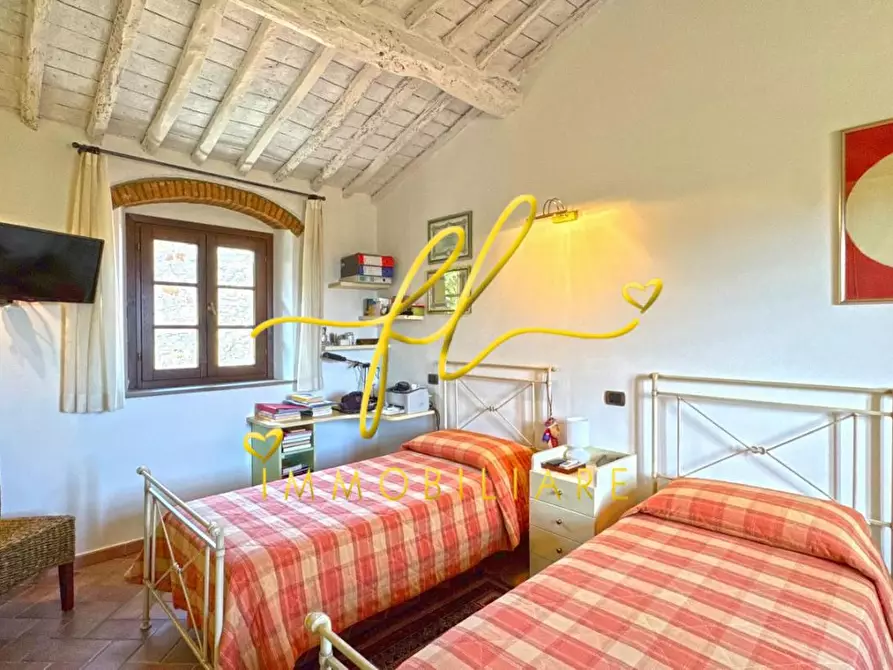 Immagine 25 di Casa colonica in vendita  a Rosignano Marittimo