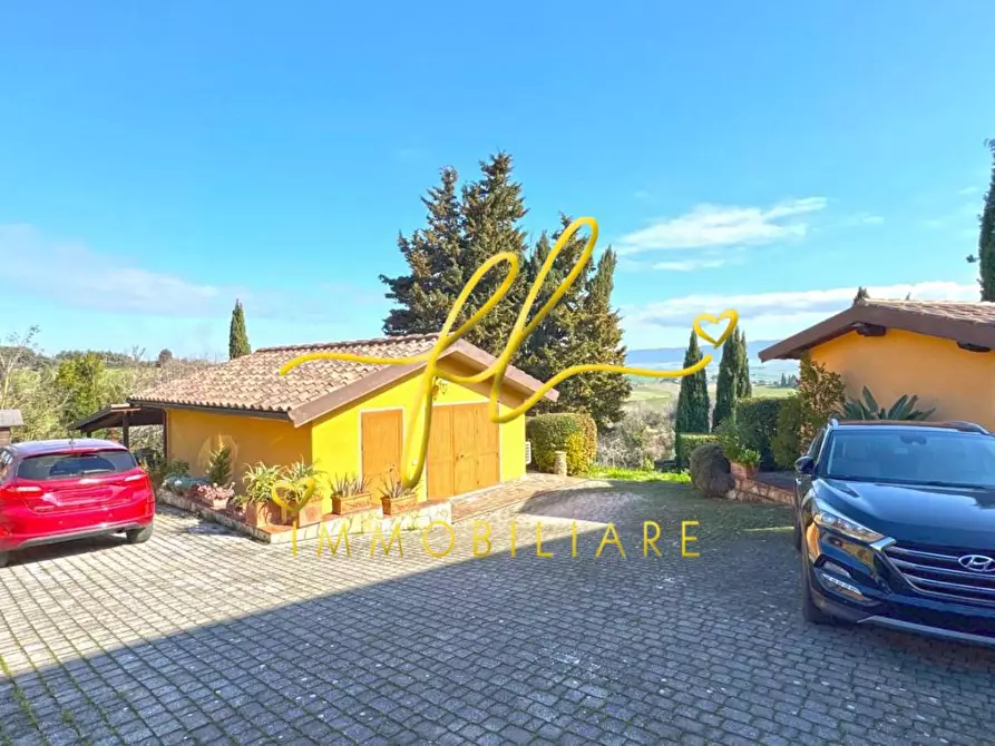 Immagine 5 di Casa colonica in vendita  a Rosignano Marittimo