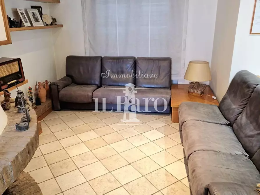 Immagine 7 di Villetta a schiera in vendita  a Campi Bisenzio