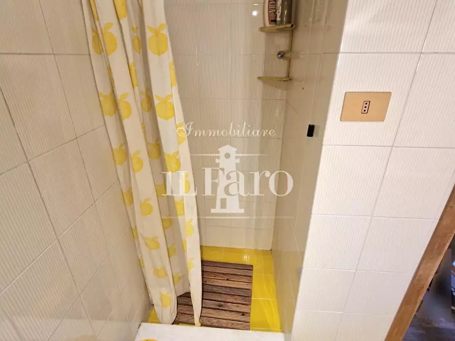 Immagine 39 di Villetta a schiera in vendita  a Campi Bisenzio