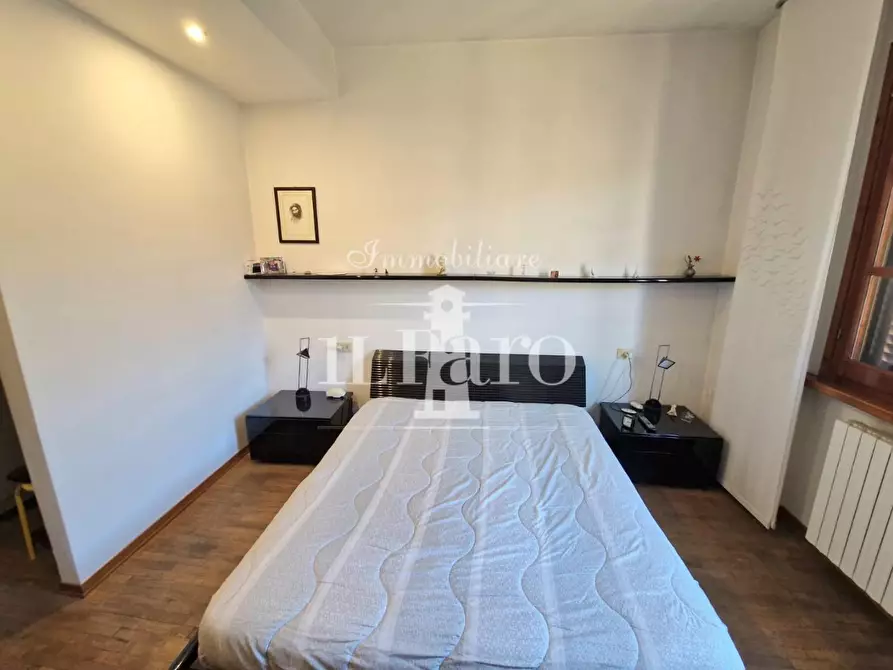 Immagine 22 di Villetta a schiera in vendita  a Campi Bisenzio