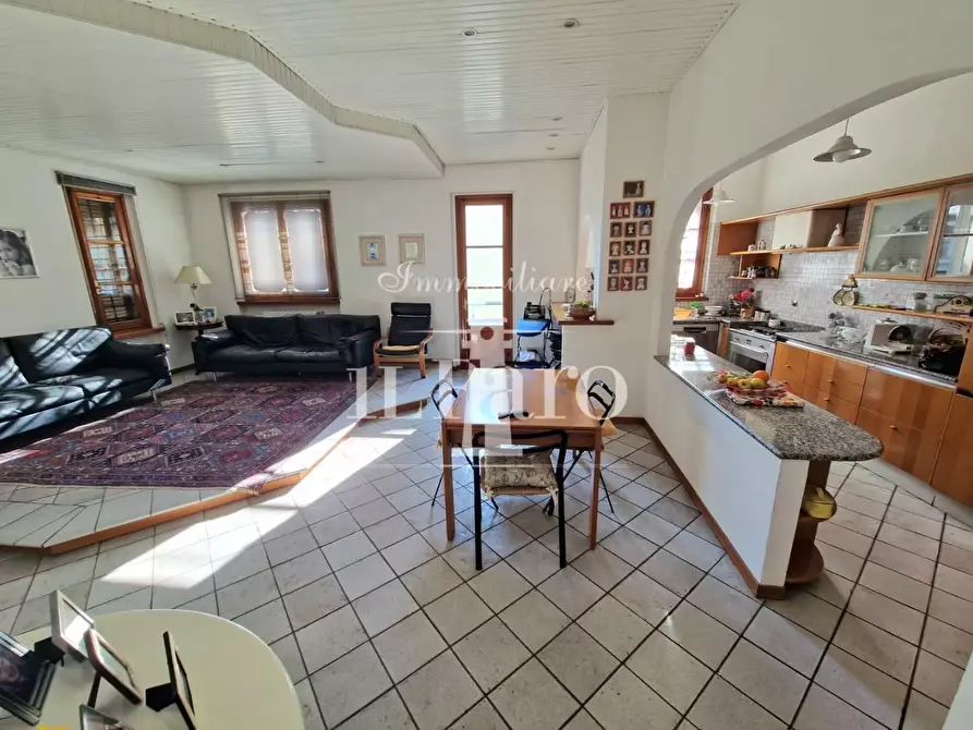 Immagine 18 di Villetta a schiera in vendita  a Campi Bisenzio