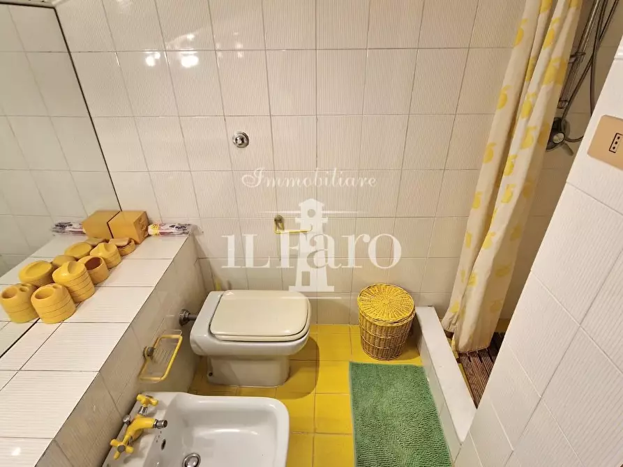 Immagine 40 di Villetta a schiera in vendita  a Campi Bisenzio