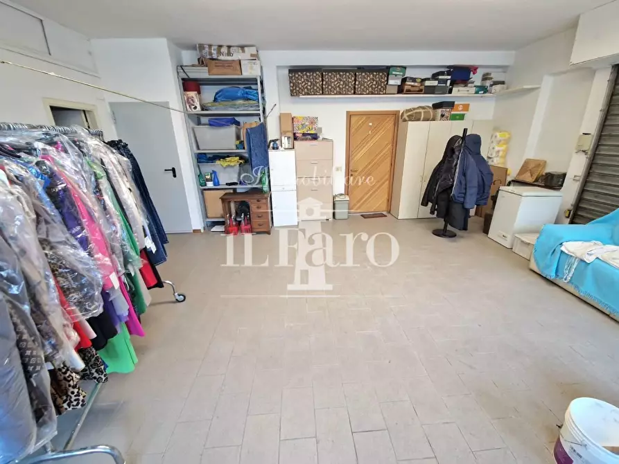 Immagine 9 di Villetta a schiera in vendita  a Campi Bisenzio