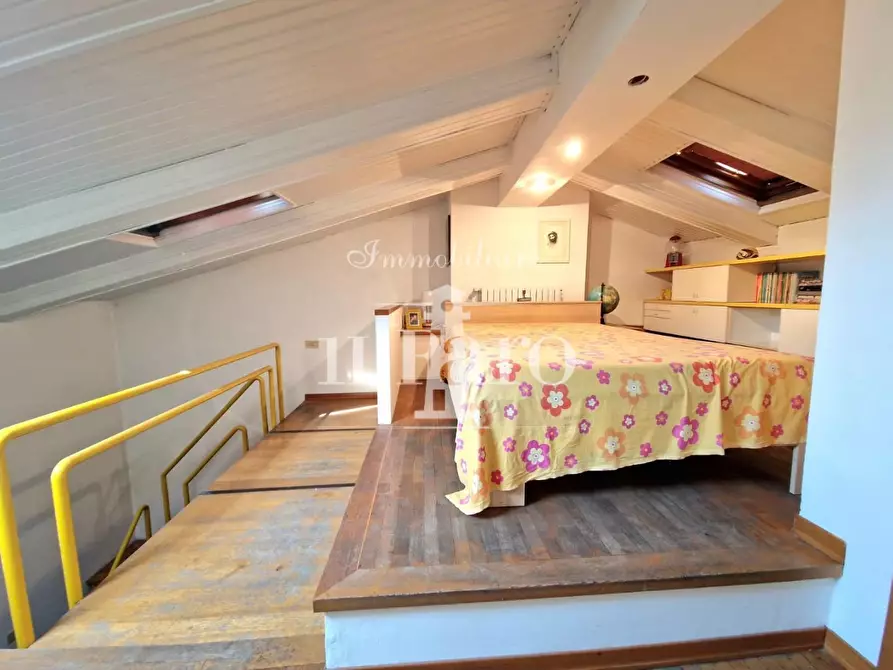 Immagine 35 di Villetta a schiera in vendita  a Campi Bisenzio