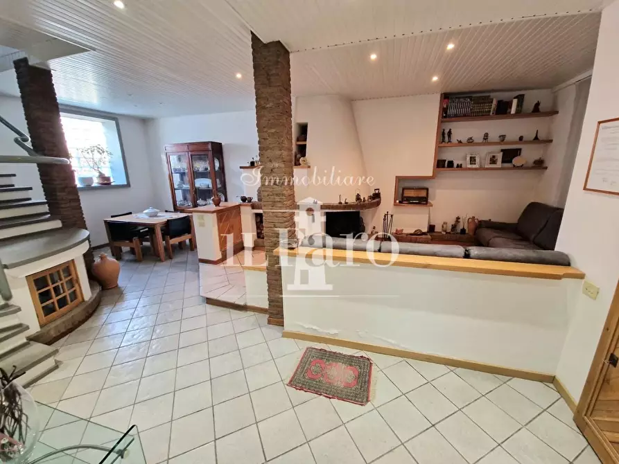 Immagine 3 di Villetta a schiera in vendita  a Campi Bisenzio