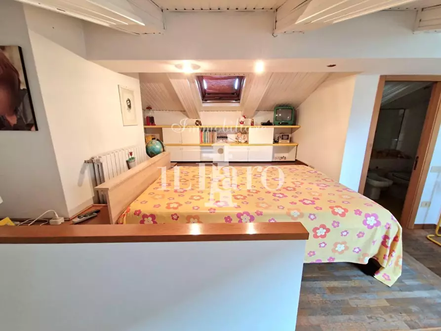 Immagine 36 di Villetta a schiera in vendita  a Campi Bisenzio