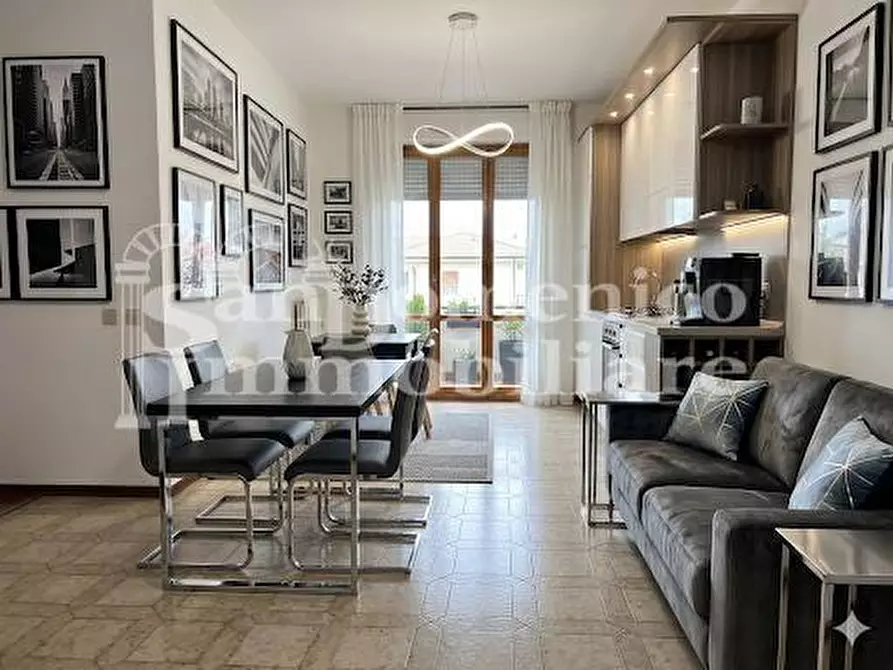 Immagine 13 di Appartamento in vendita  a Pisa