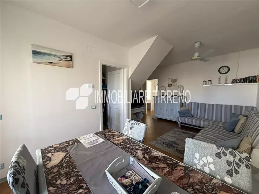 Immagine 5 di Appartamento in vendita  a Massa