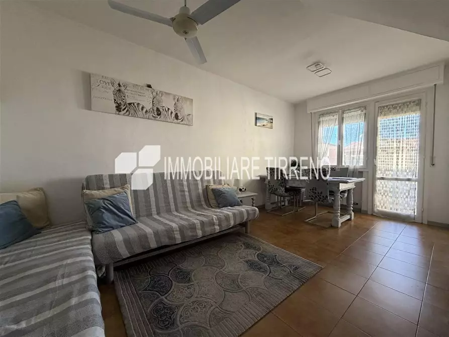 Immagine 3 di Appartamento in vendita  a Massa