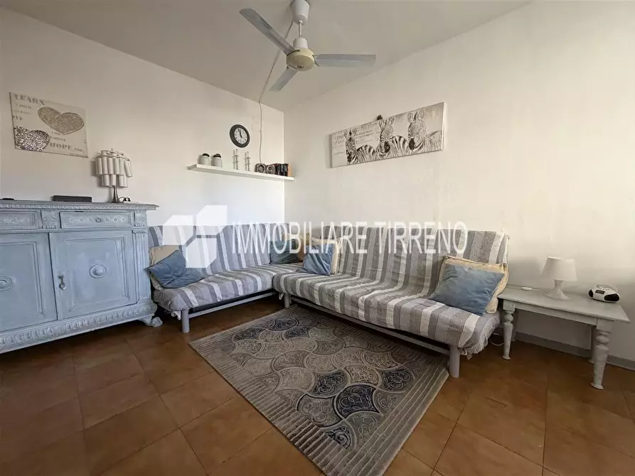 Immagine 2 di Appartamento in vendita  a Massa