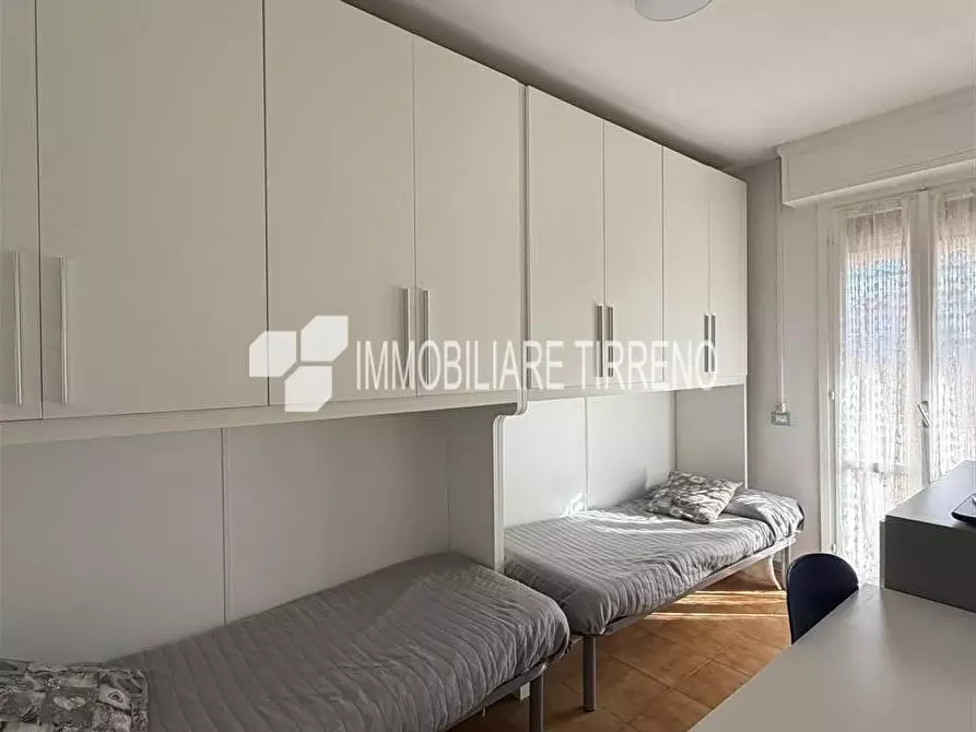 Immagine 12 di Appartamento in vendita  a Massa