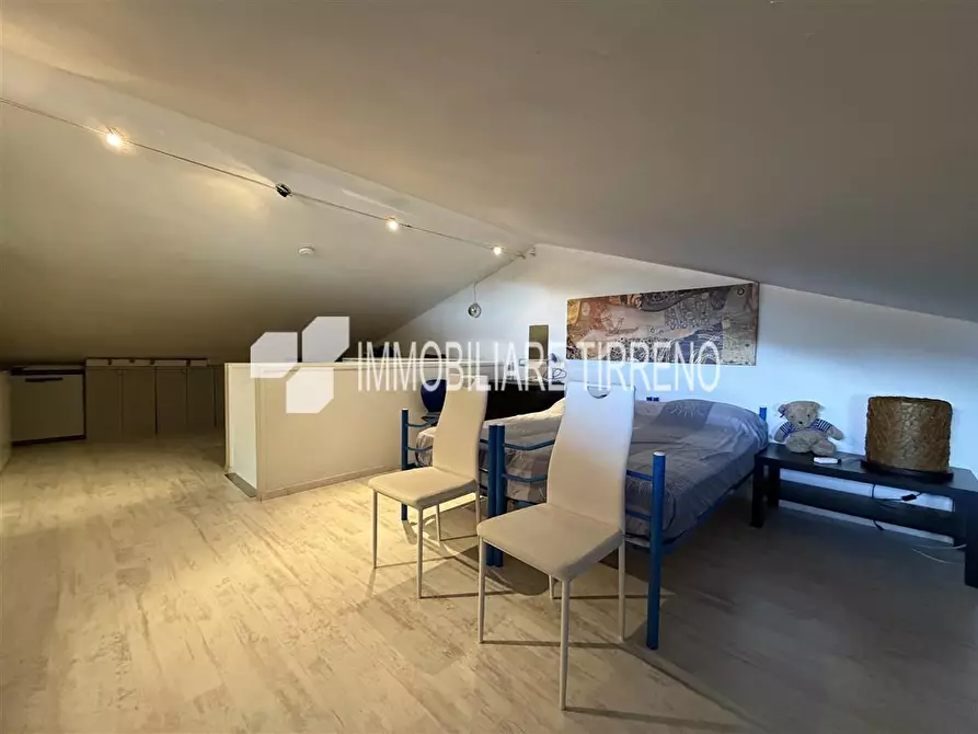 Immagine 17 di Appartamento in vendita  a Massa