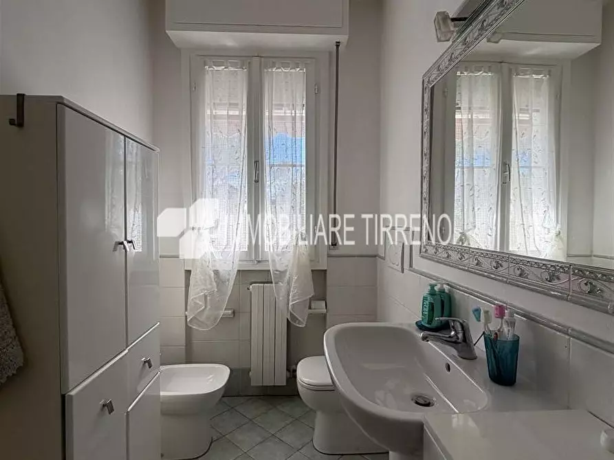 Immagine 14 di Appartamento in vendita  a Massa