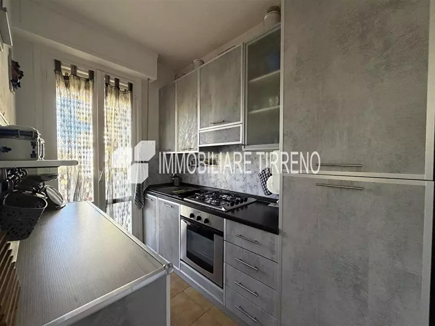 Immagine 7 di Appartamento in vendita  a Massa