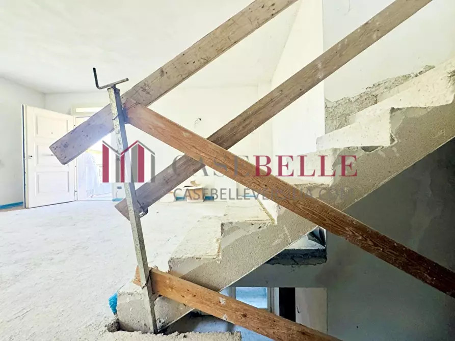 Immagine 14 di Casa bifamiliare in vendita  a Camaiore