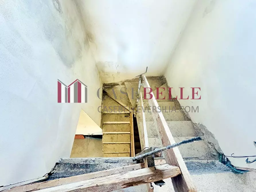 Immagine 23 di Casa bifamiliare in vendita  a Camaiore