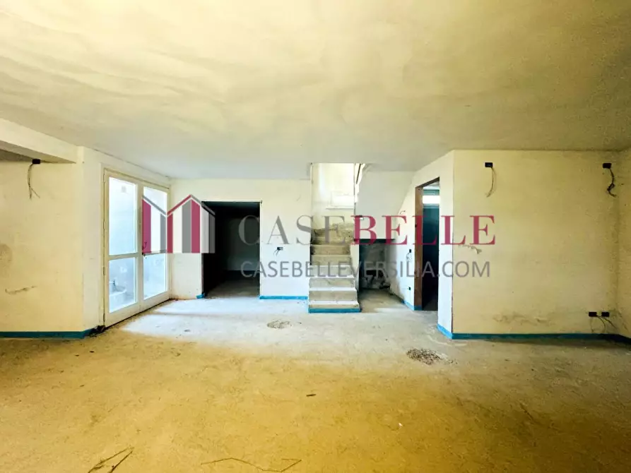 Immagine 12 di Casa bifamiliare in vendita  a Camaiore