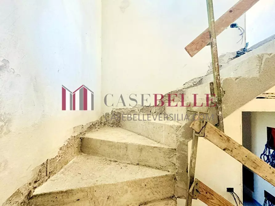 Immagine 15 di Casa bifamiliare in vendita  a Camaiore