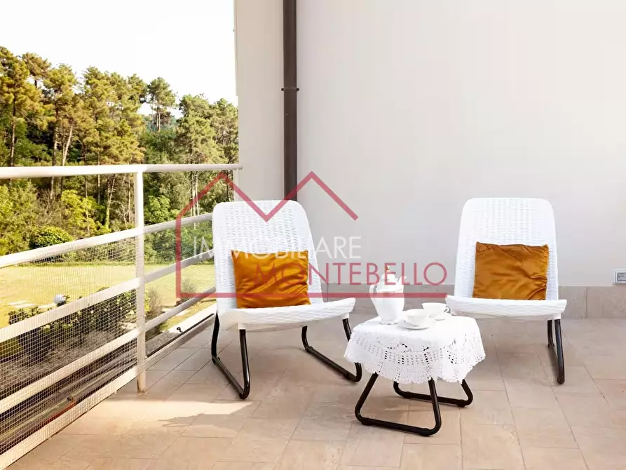 Immagine 20 di Villa in vendita  a Camaiore