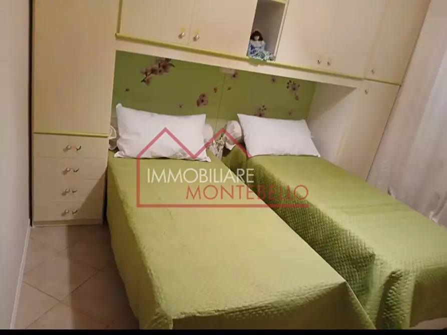 Immagine 12 di Villa in vendita  a Camaiore